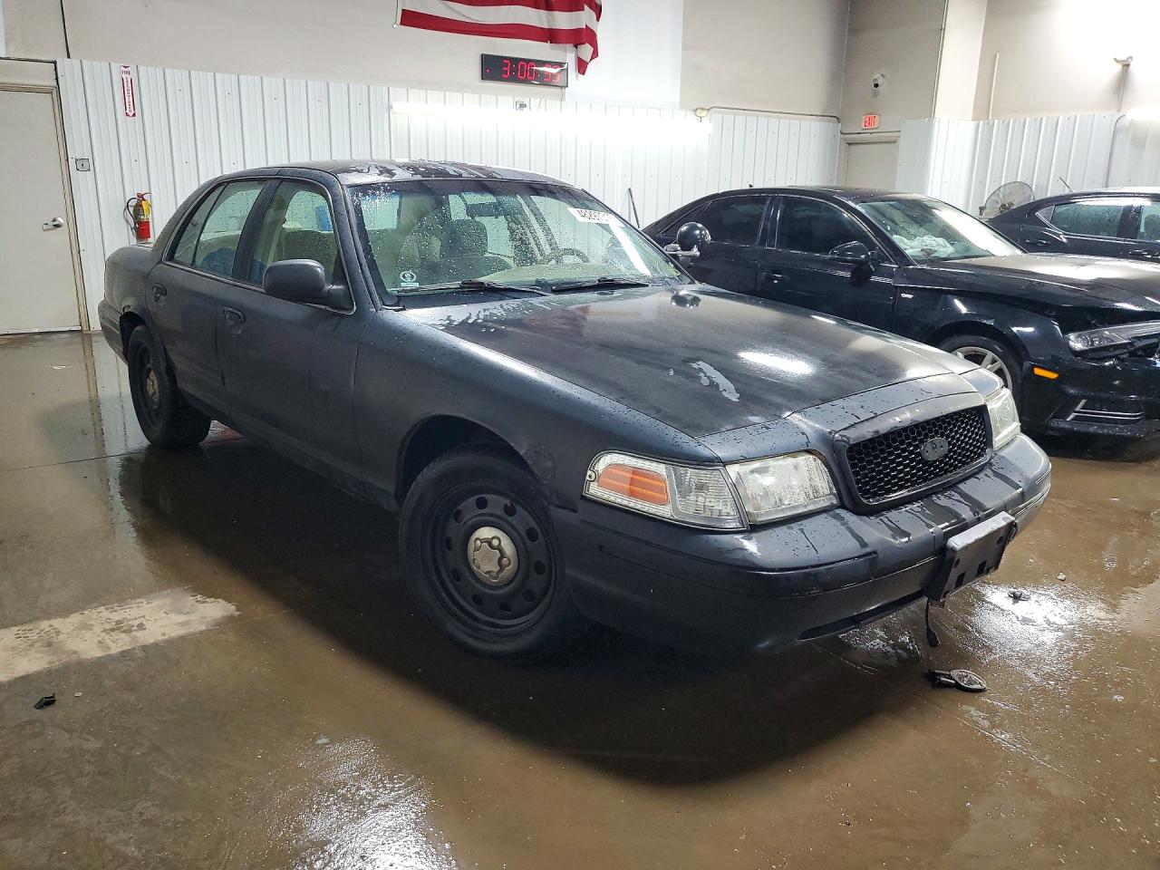 Ford Crown Vic Police Interceptor