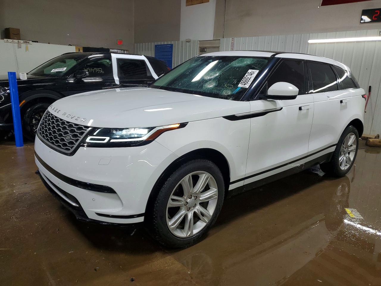 Salvage Land Rover Range Rover Image
