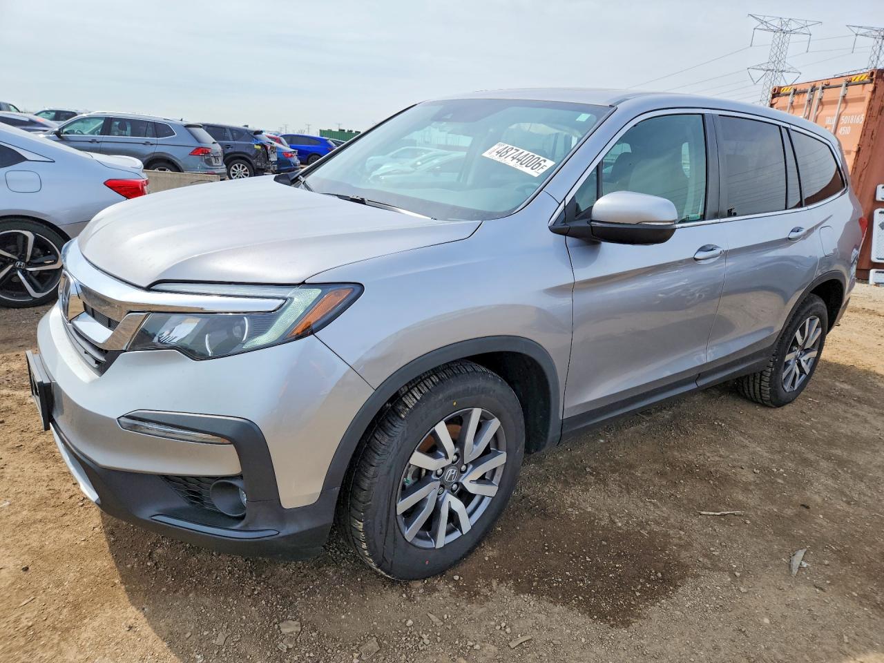 Salvage Honda Pilot Image