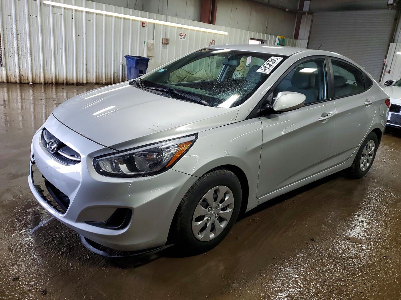 Salvage Hyundai ACCENT Image