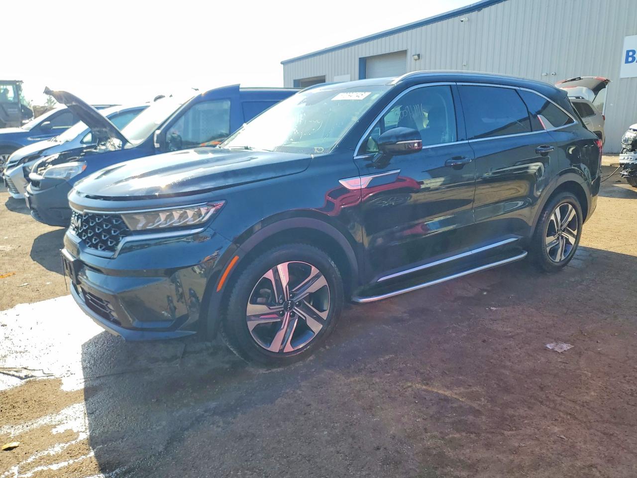 Salvage Kia Sorento Image
