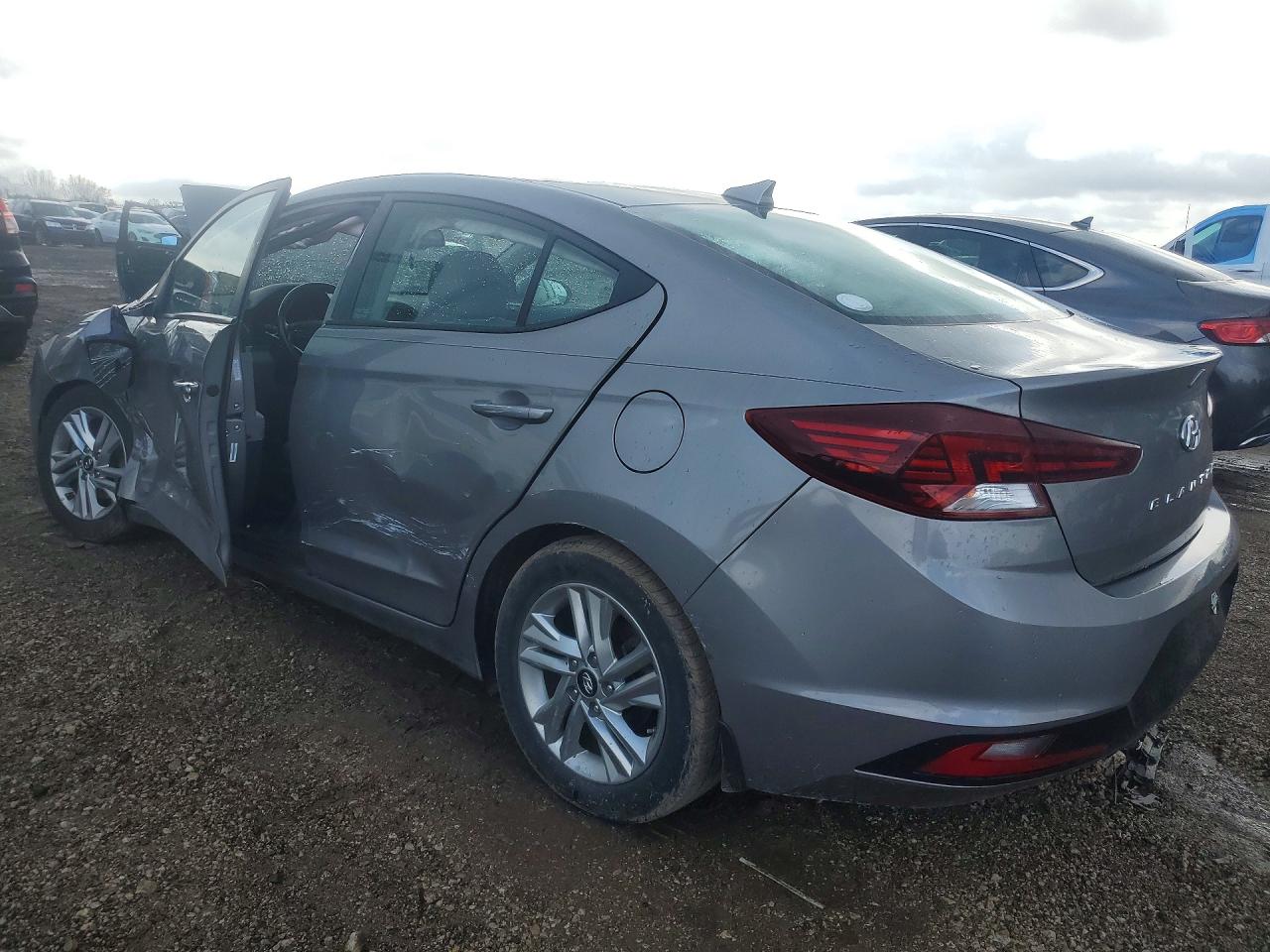 Hyundai ELANTRA Value Edition