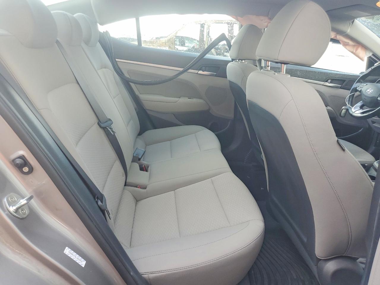 Hyundai ELANTRA Value Edition