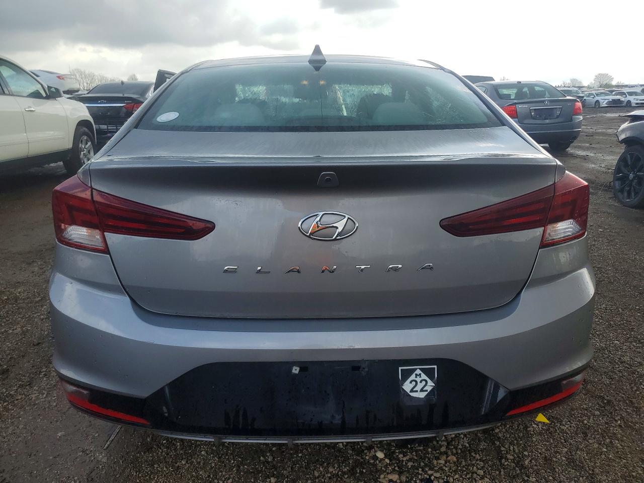 Hyundai ELANTRA Value Edition
