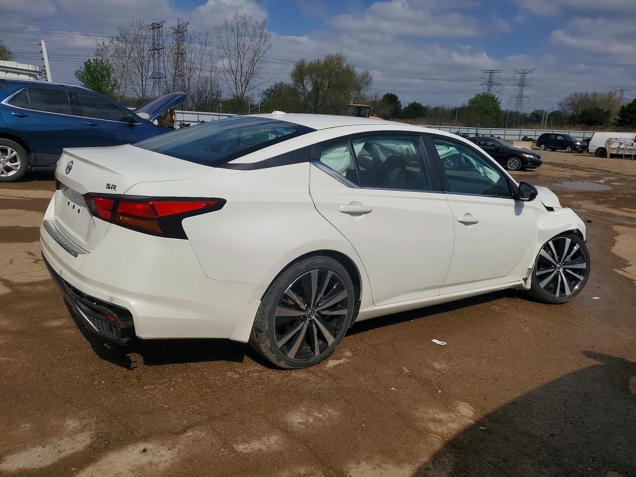 Nissan Altima Sr