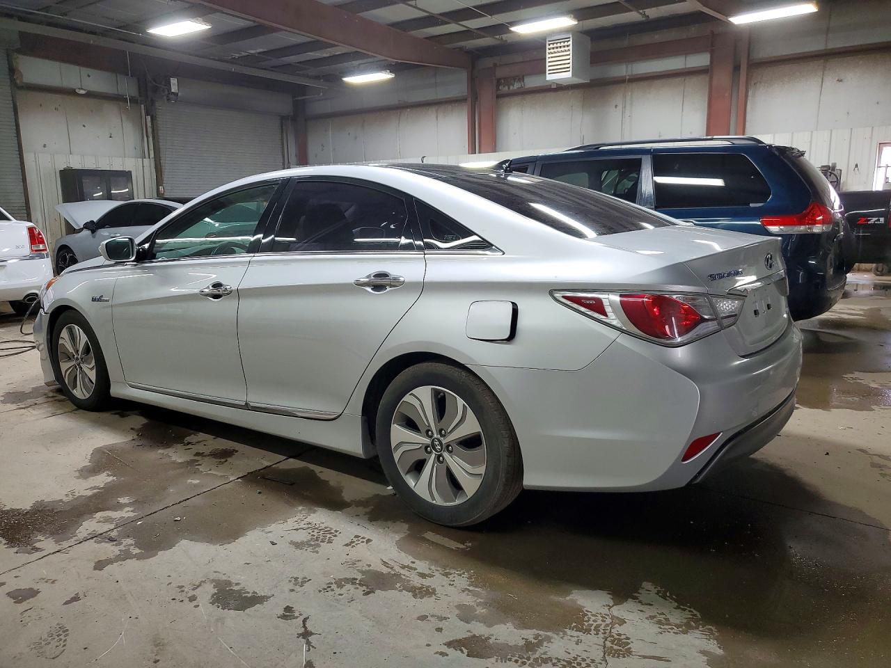 Hyundai SONATA Hybrid