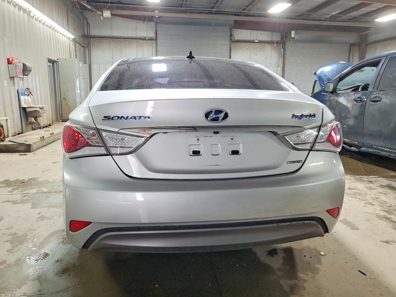 Hyundai SONATA Hybrid