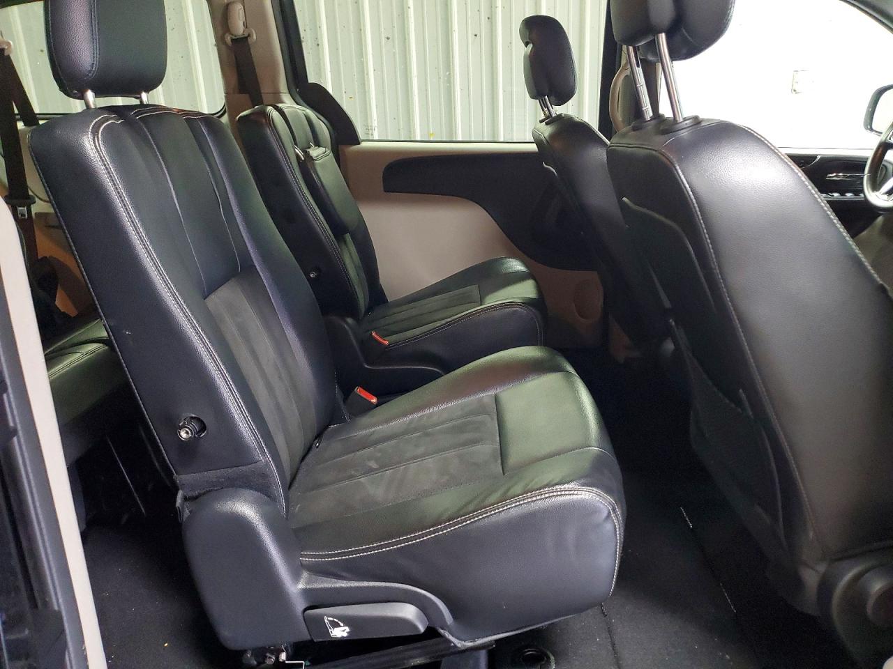 Dodge Caravan Sxt