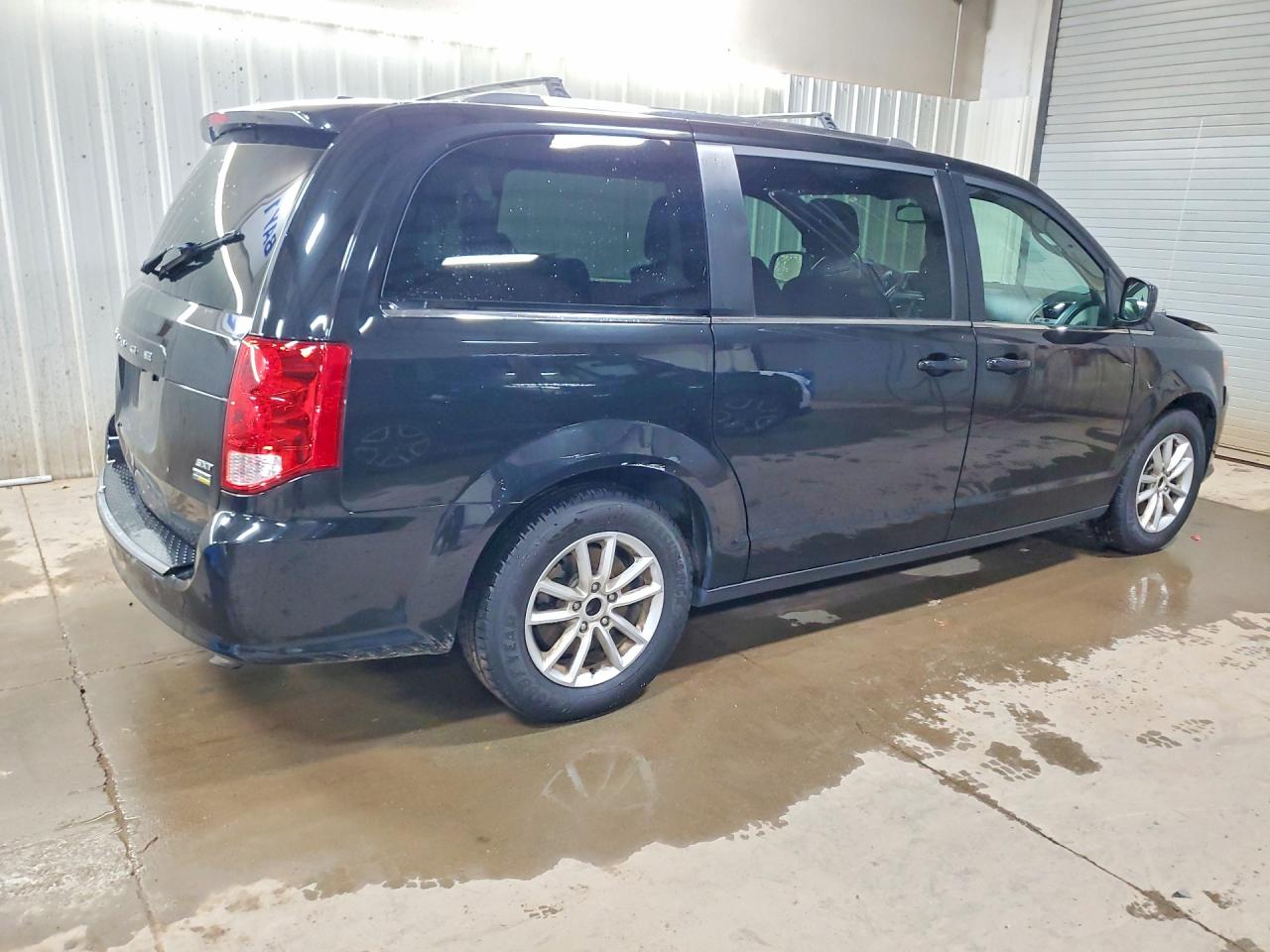 Dodge Caravan Sxt
