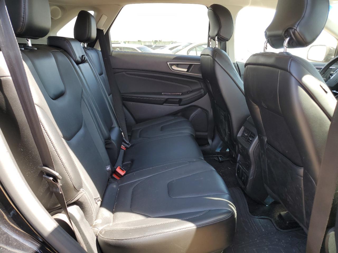 Ford Edge Titanium