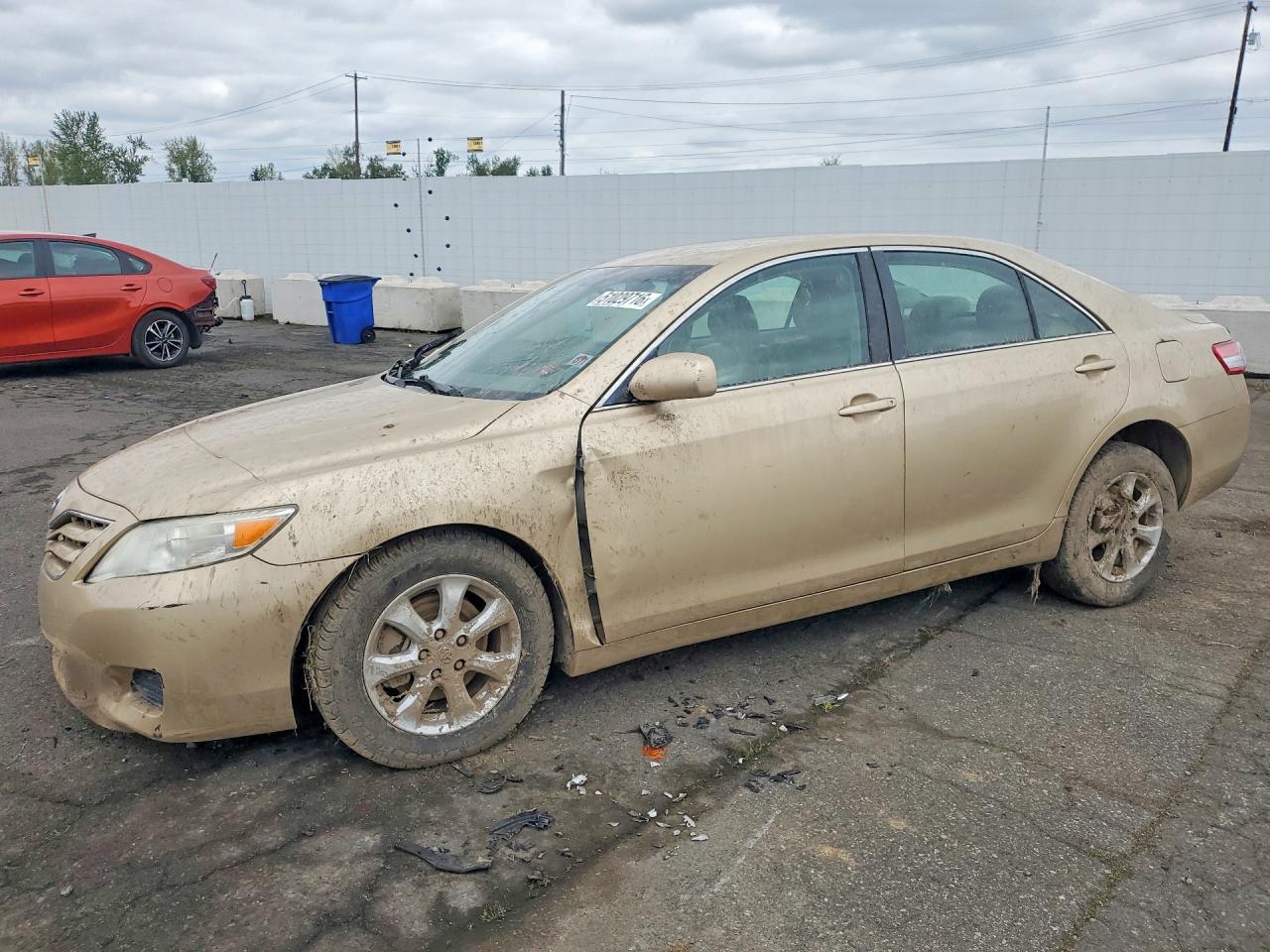 Salvage Toyota Camry Image