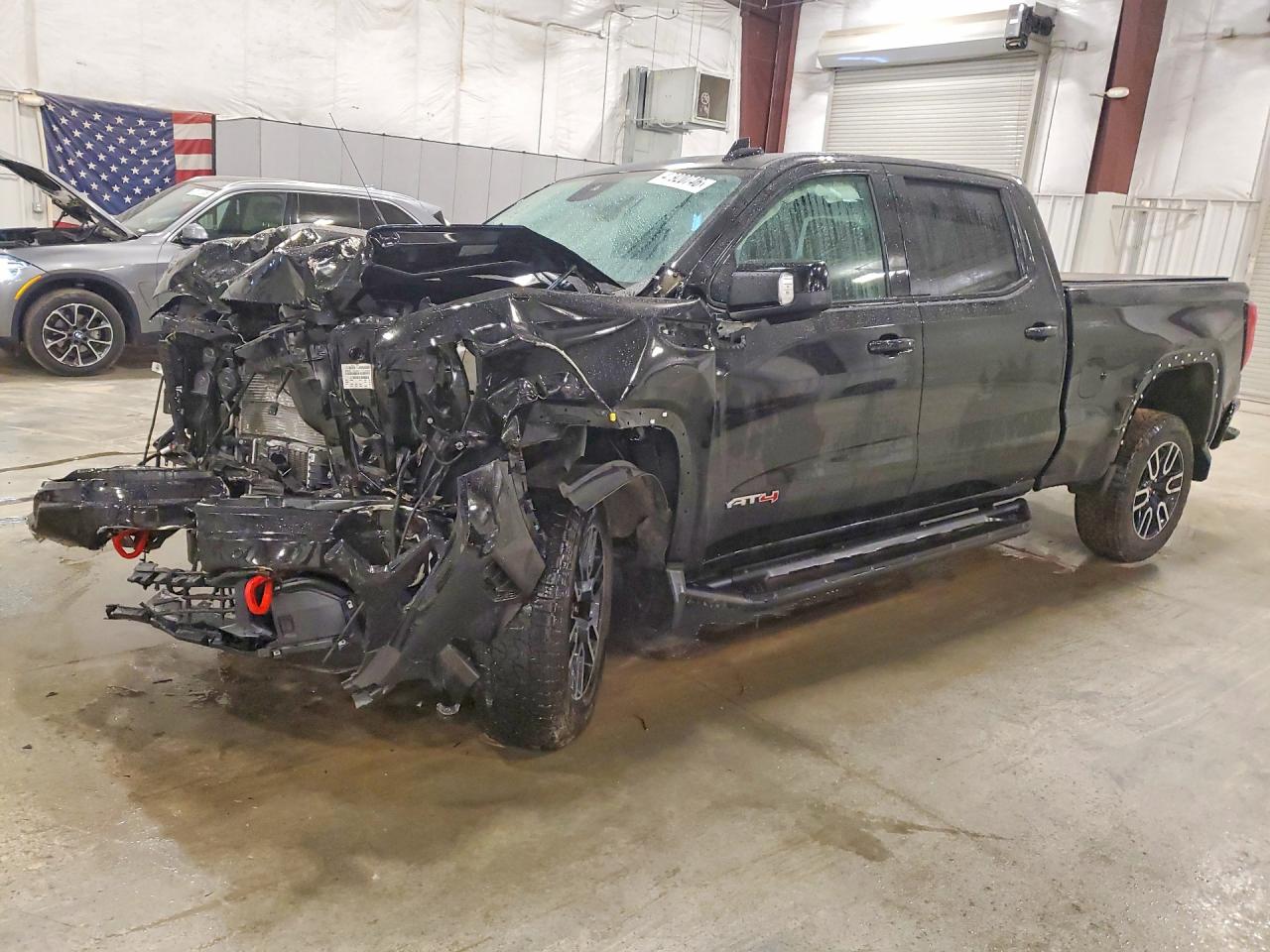 Salvage GMC Sierra Image
