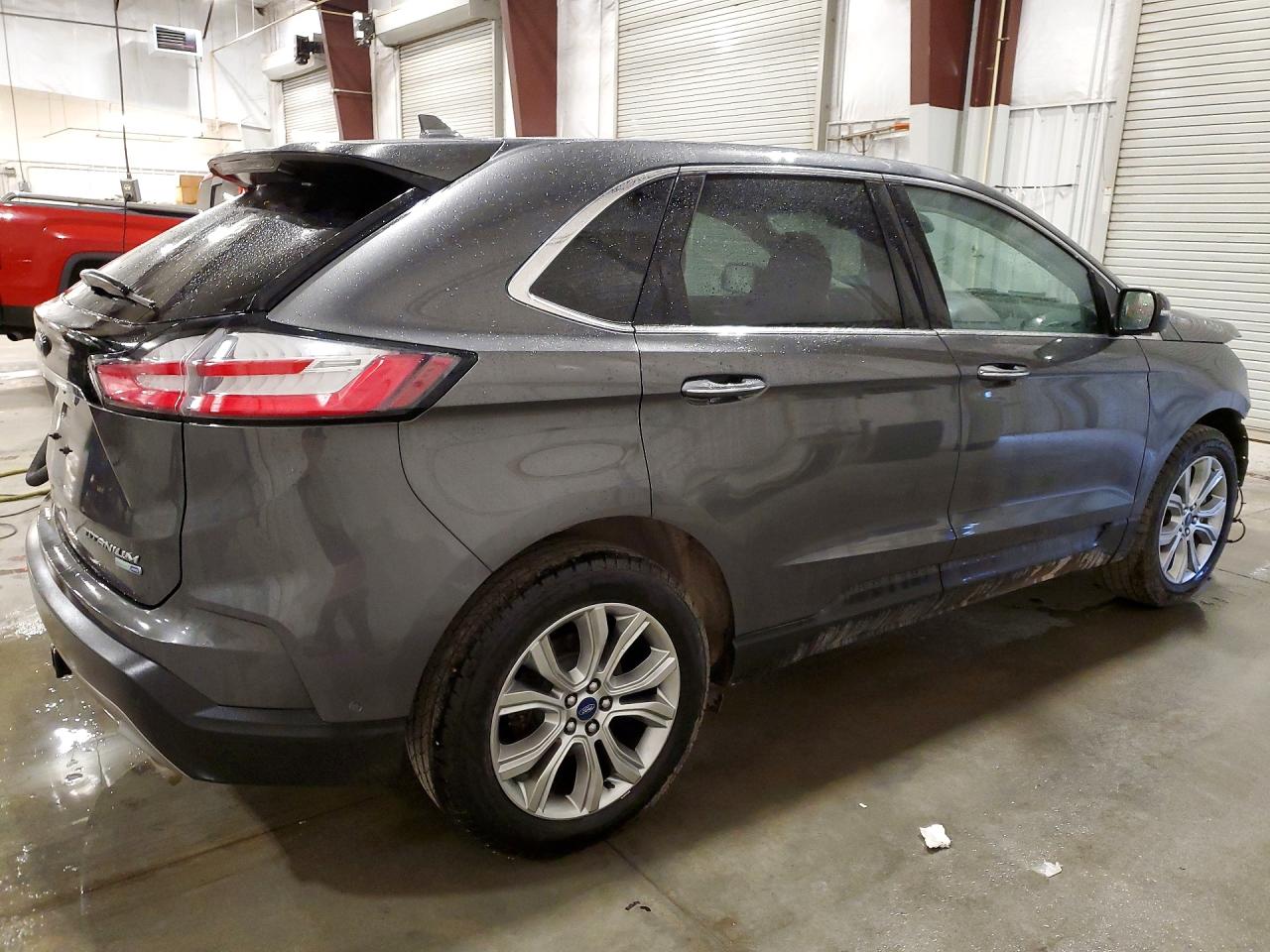Ford Edge Titanium