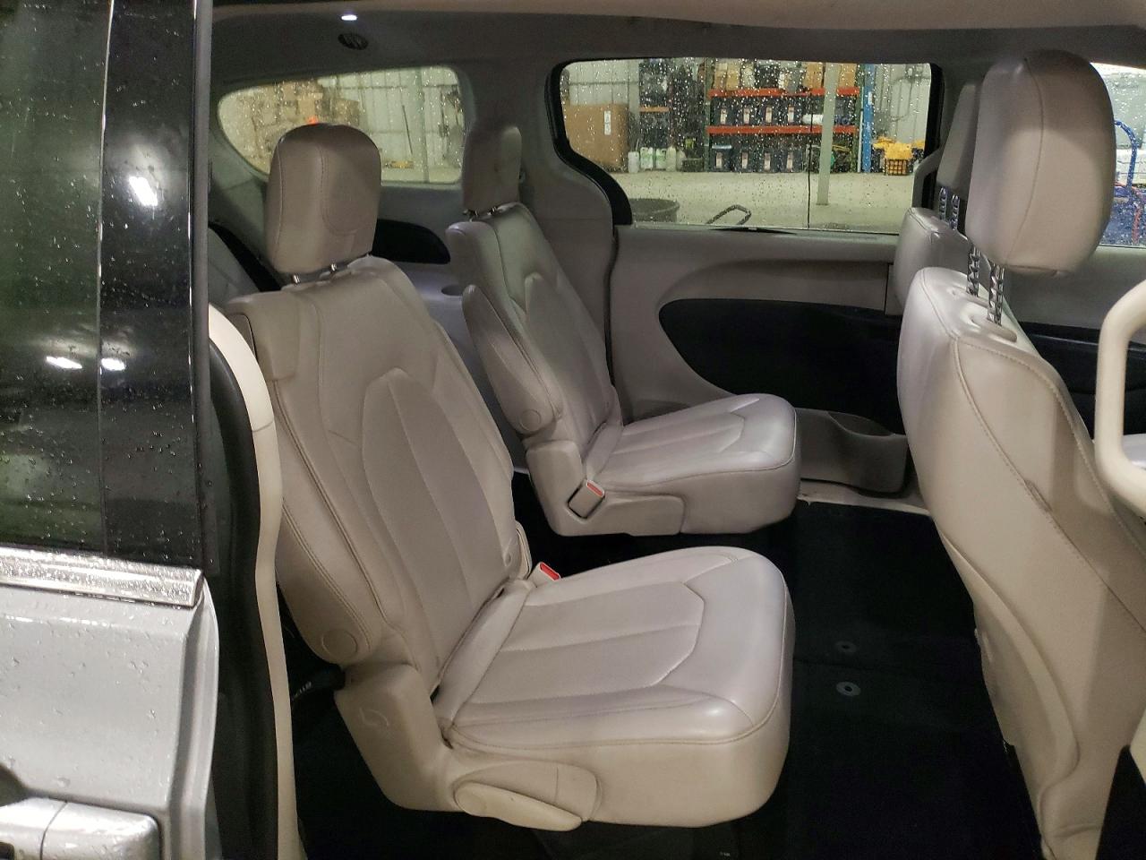 Chrysler Minivan Lxi