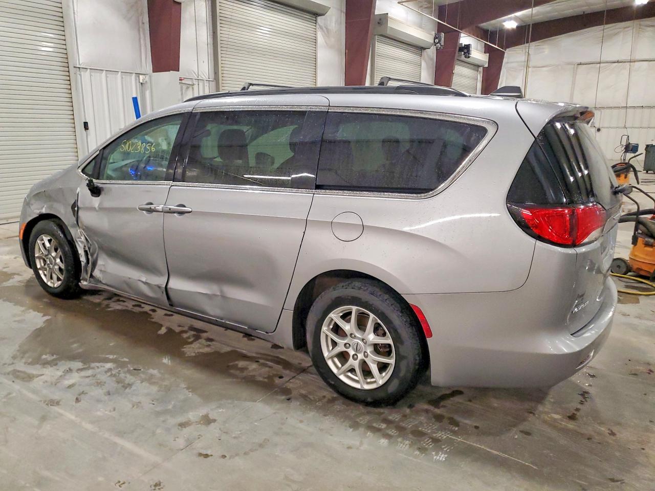 Chrysler Minivan Lxi