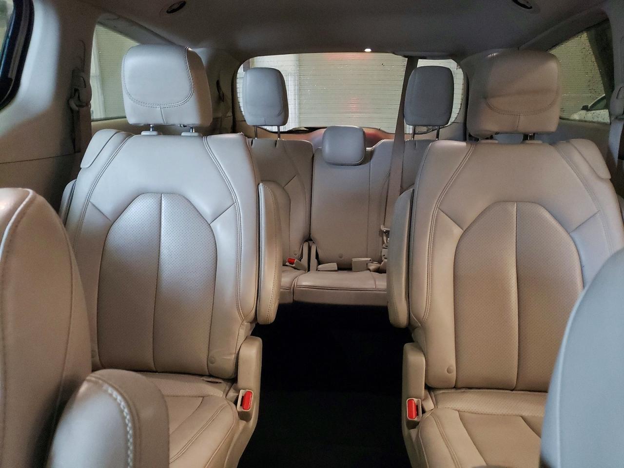 Chrysler Minivan Lxi