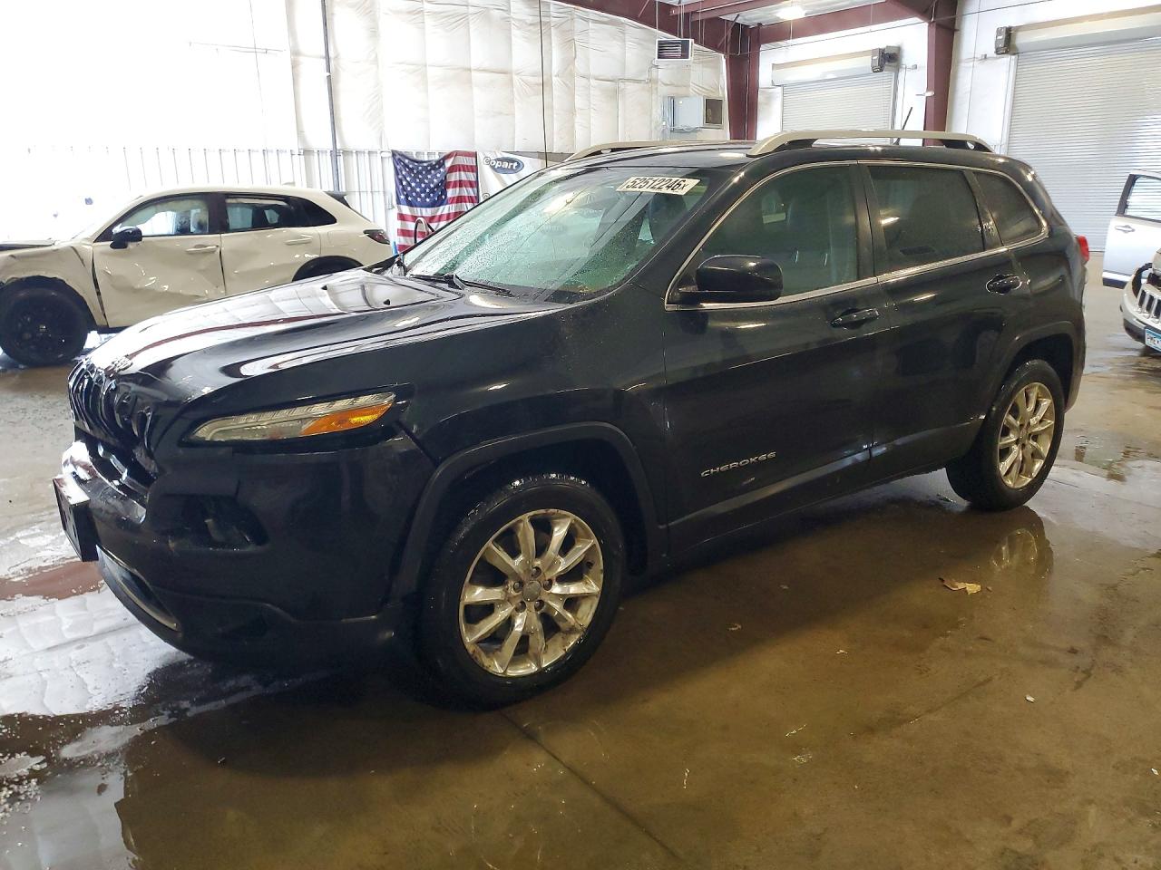 Salvage Jeep Cherokee Image