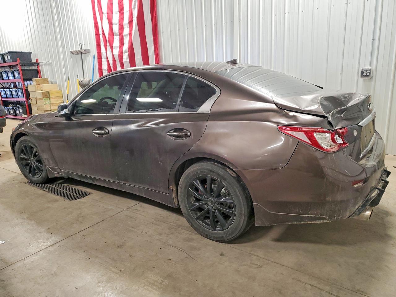INFINITI Q50 Premium