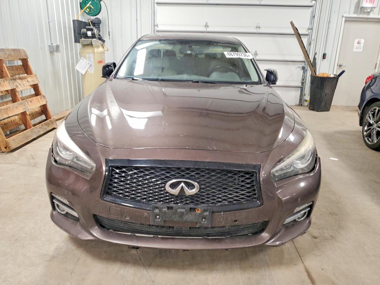 INFINITI Q50 Premium