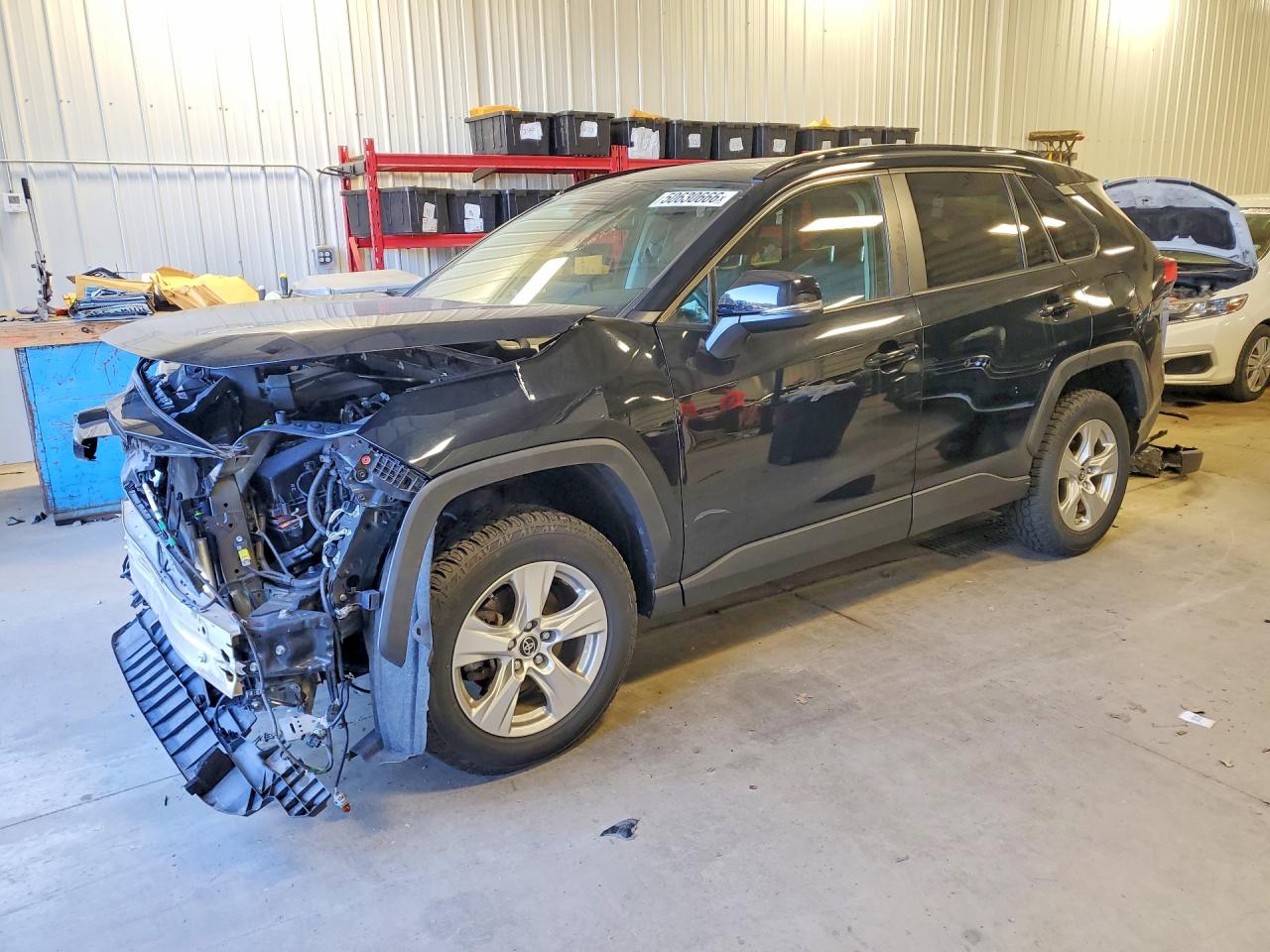 Salvage Toyota RAV4 Image