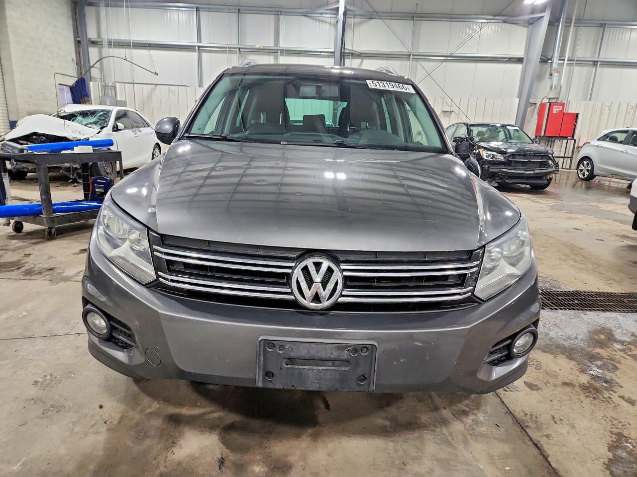 Volkswagen Tiguan S