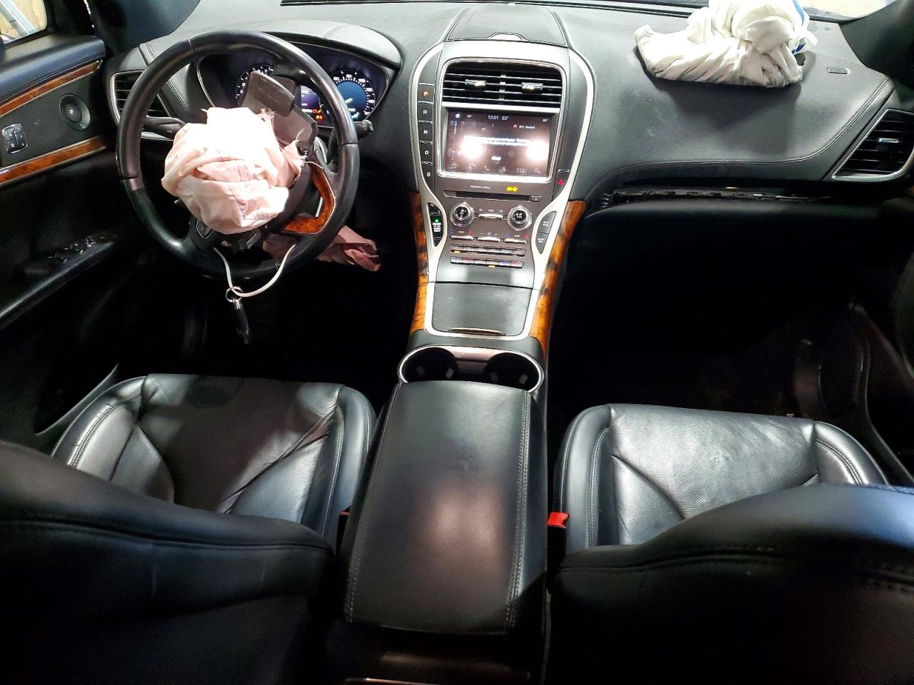 Lincoln MKX Reserve