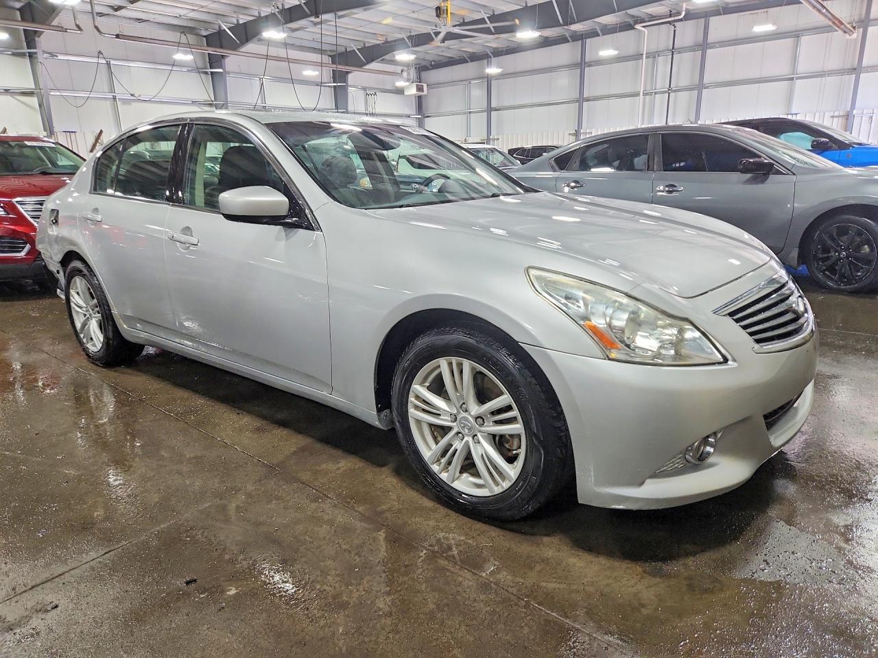 INFINITI G37 X