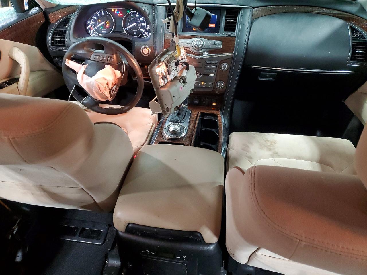 Nissan Armada Sv