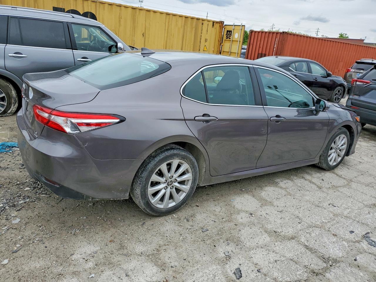 Toyota Camry Le