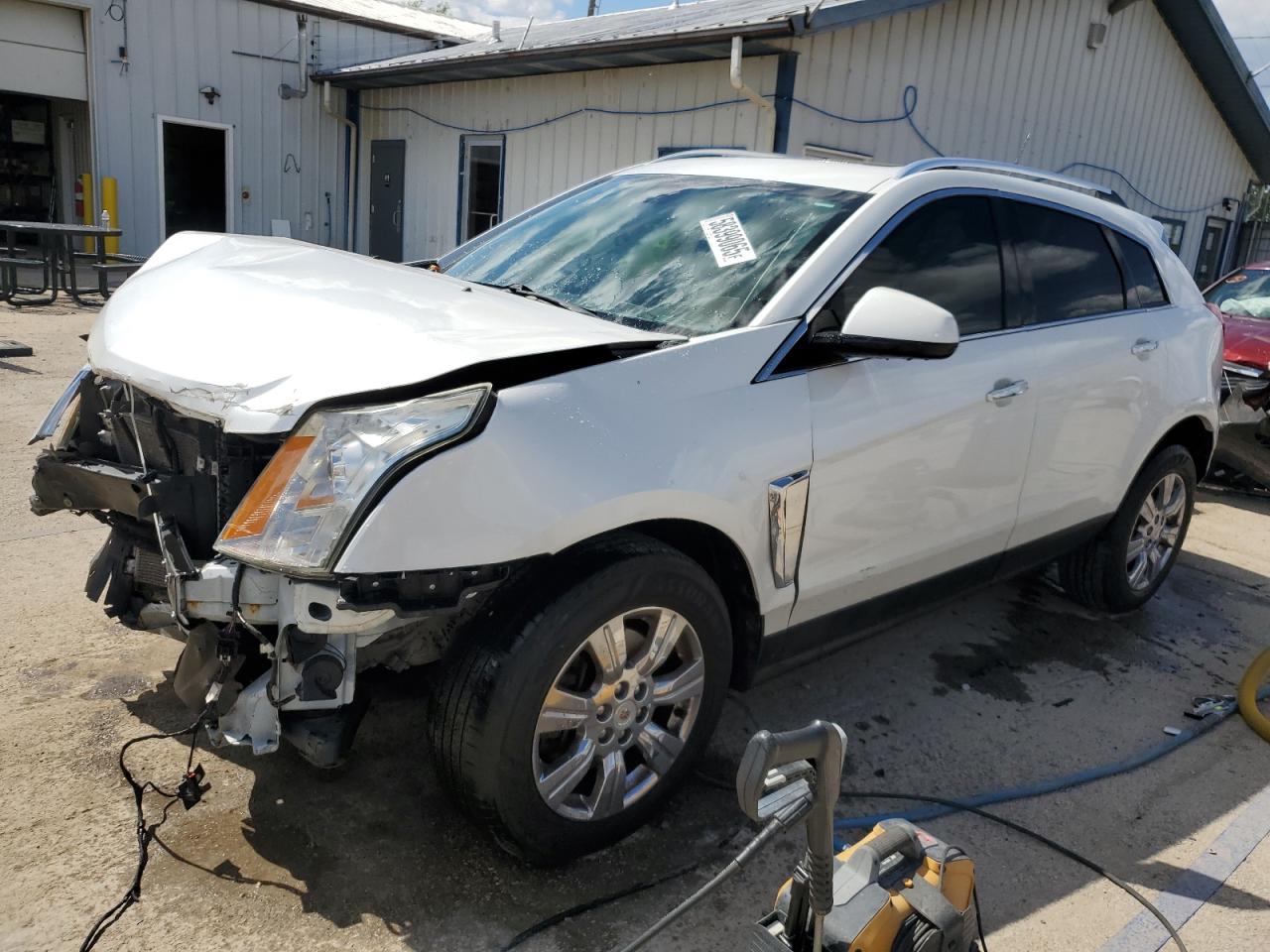 Salvage Cadillac SRX Image