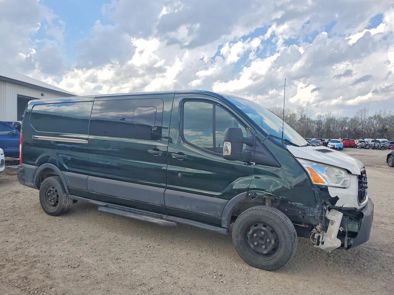Ford Transit T-150