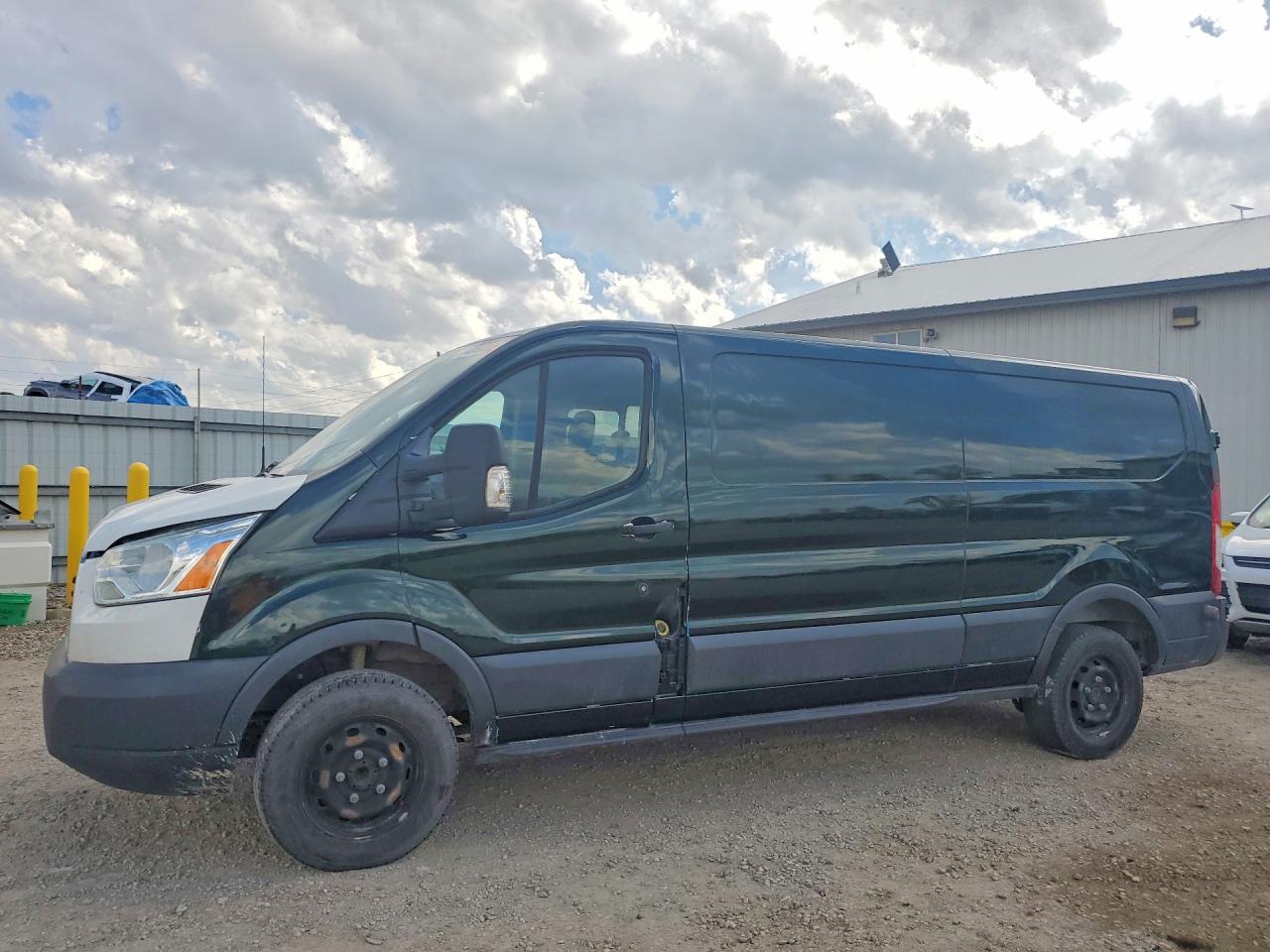 Salvage Ford Transit Image