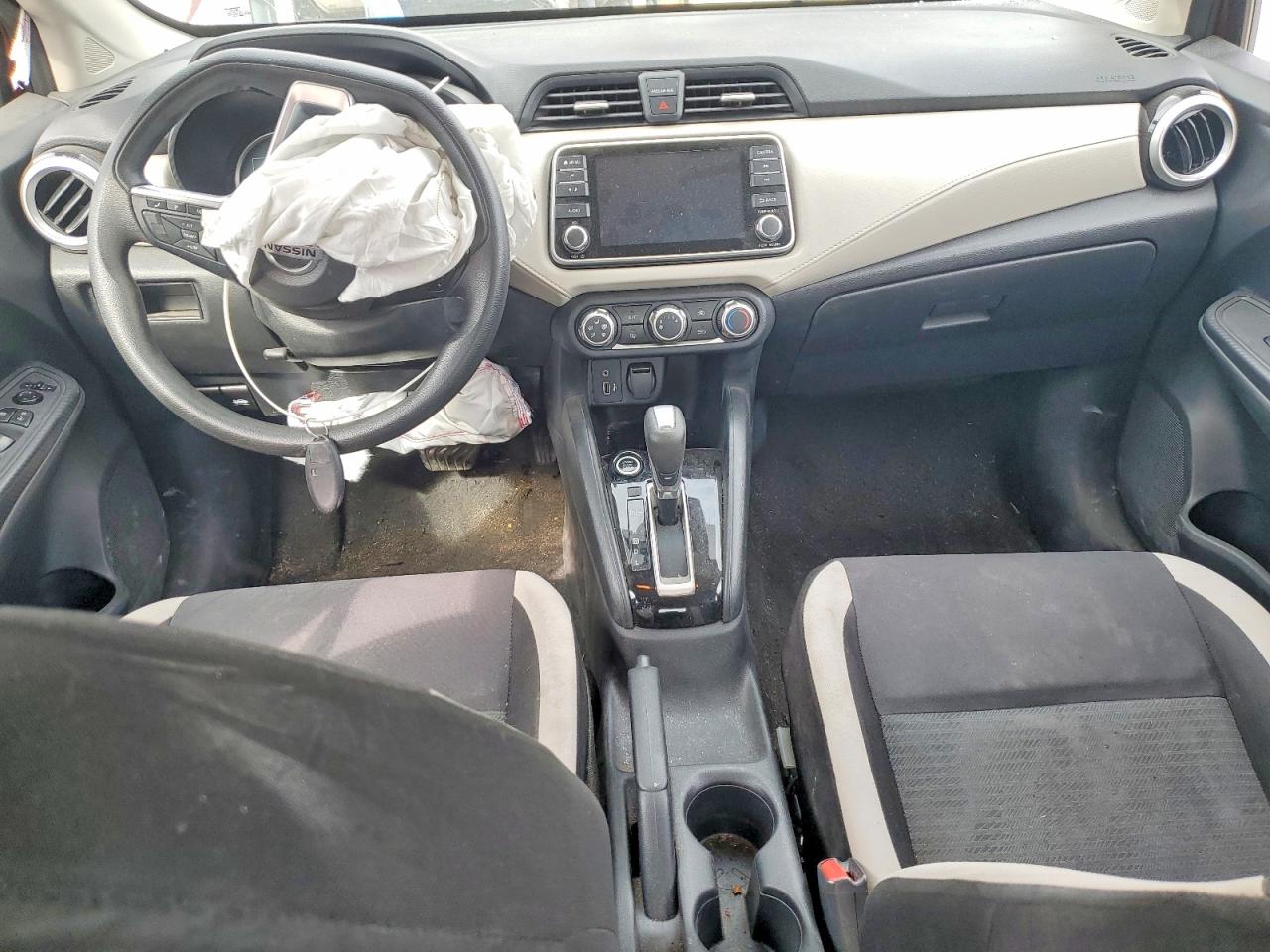 Nissan Versa Sv