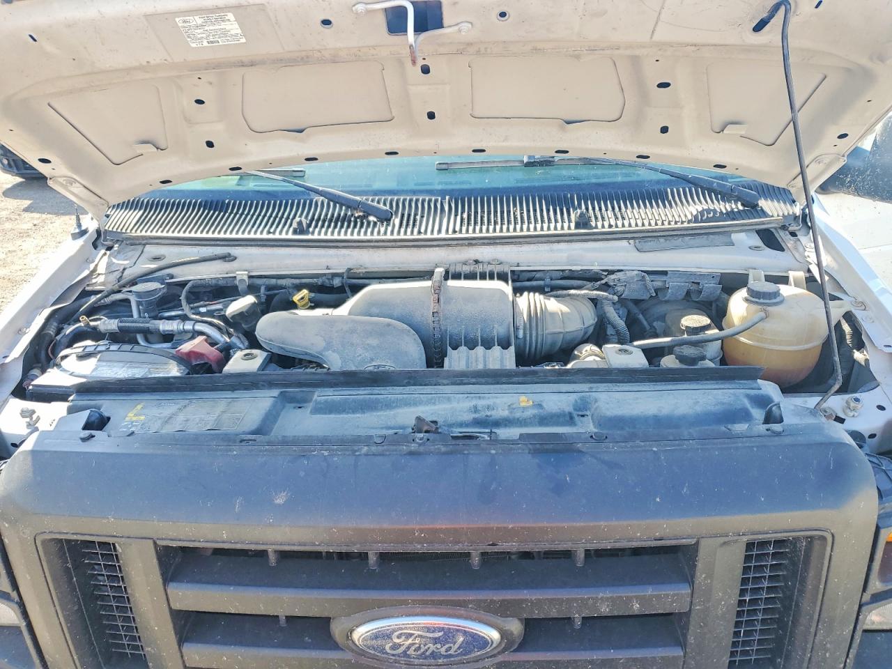 Ford Econoline E250 Van