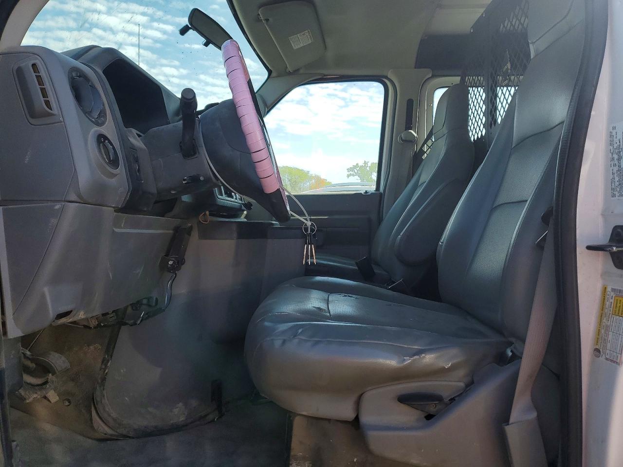 Ford Econoline E250 Van