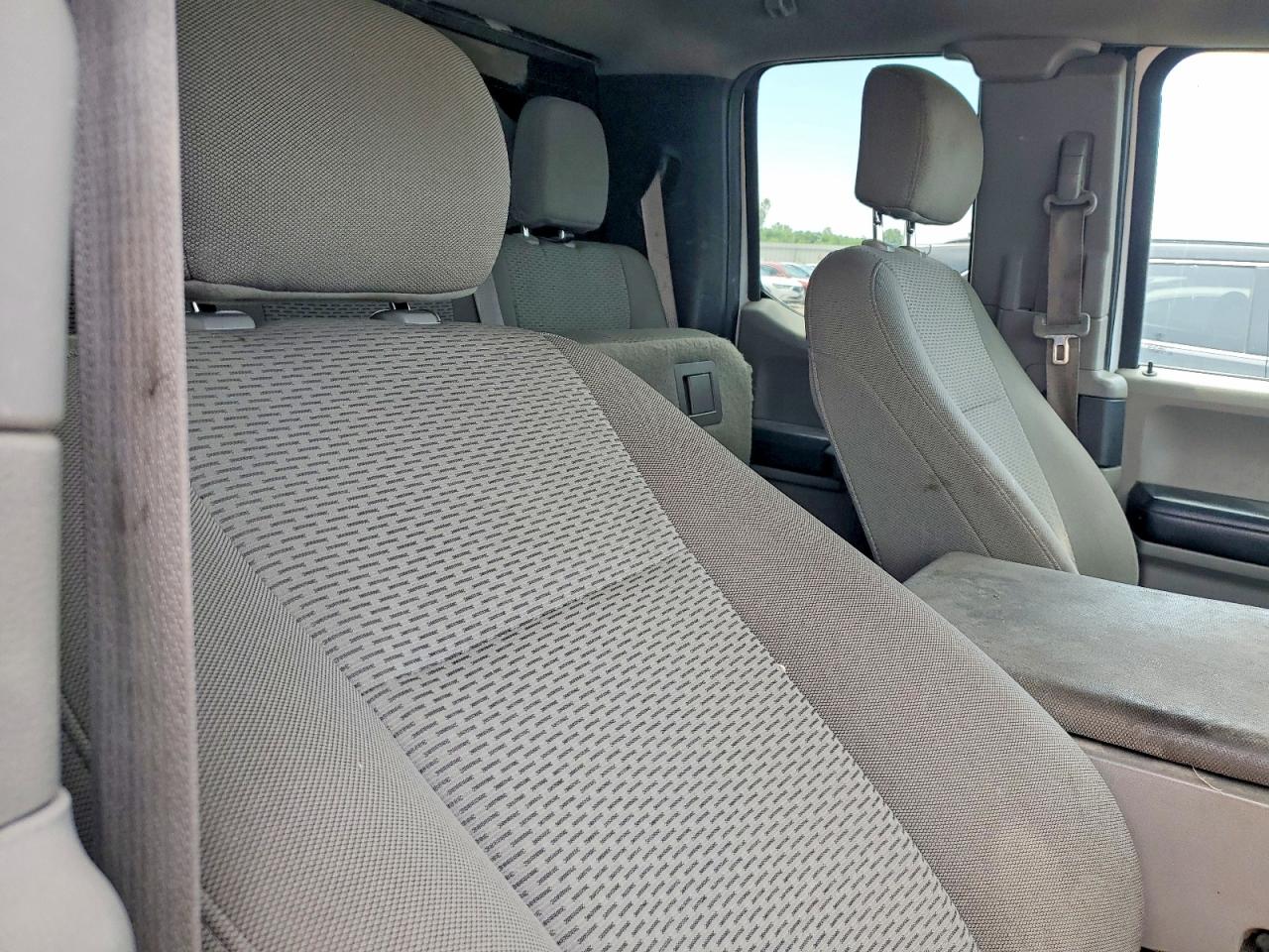 Ford F-150 Super Cab