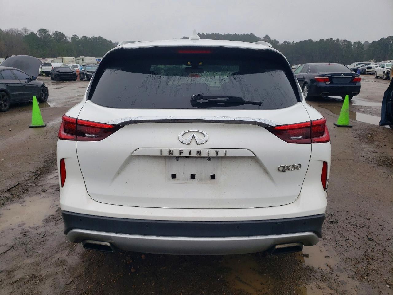 INFINITI Qx Luxe