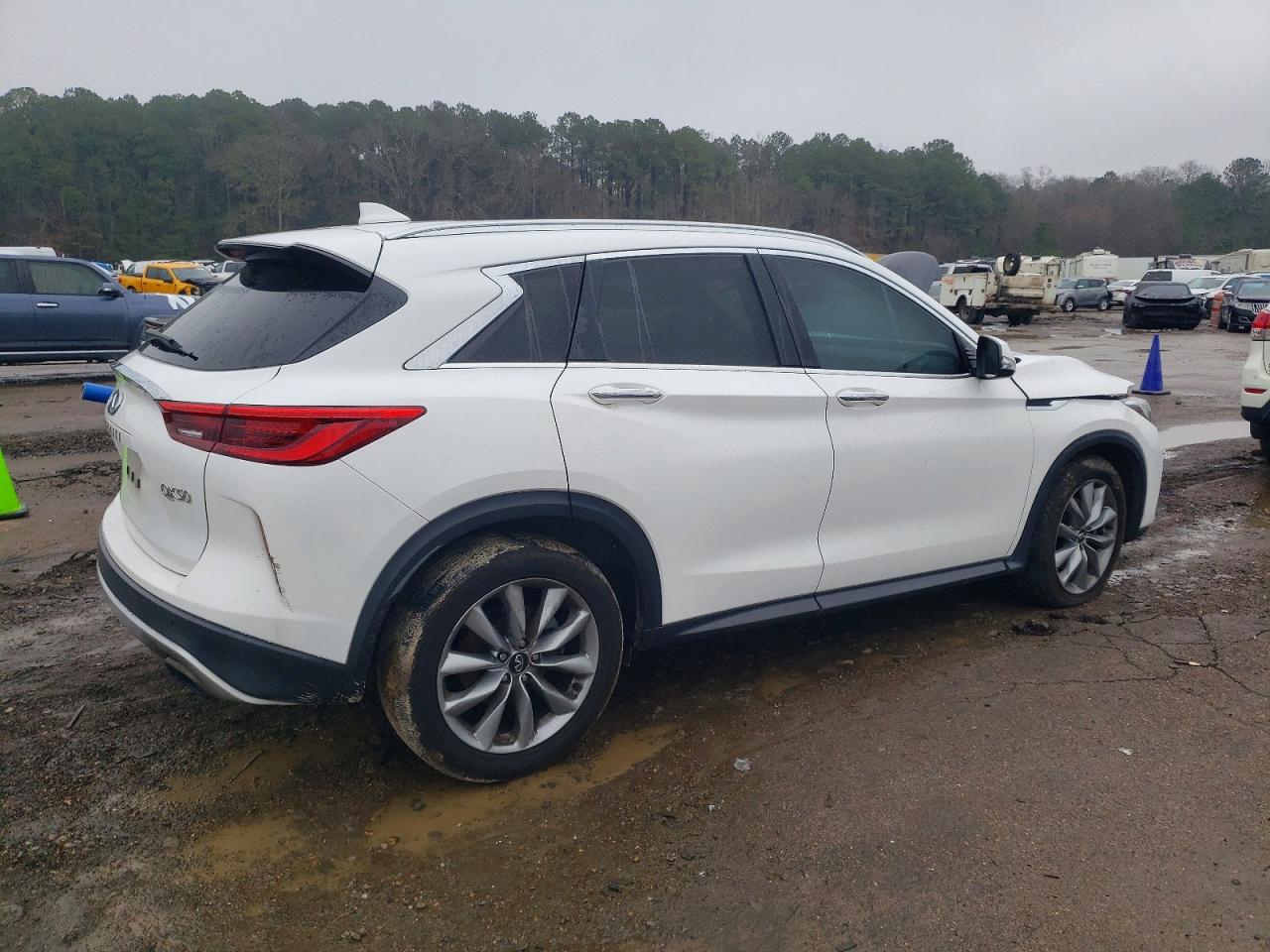 INFINITI Qx Luxe