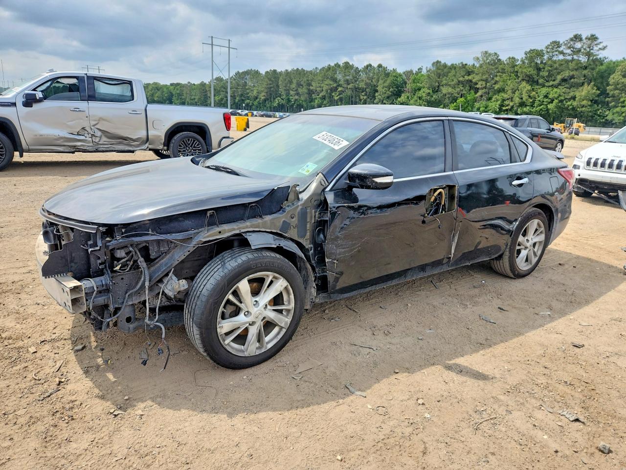 Salvage Nissan Altima Image