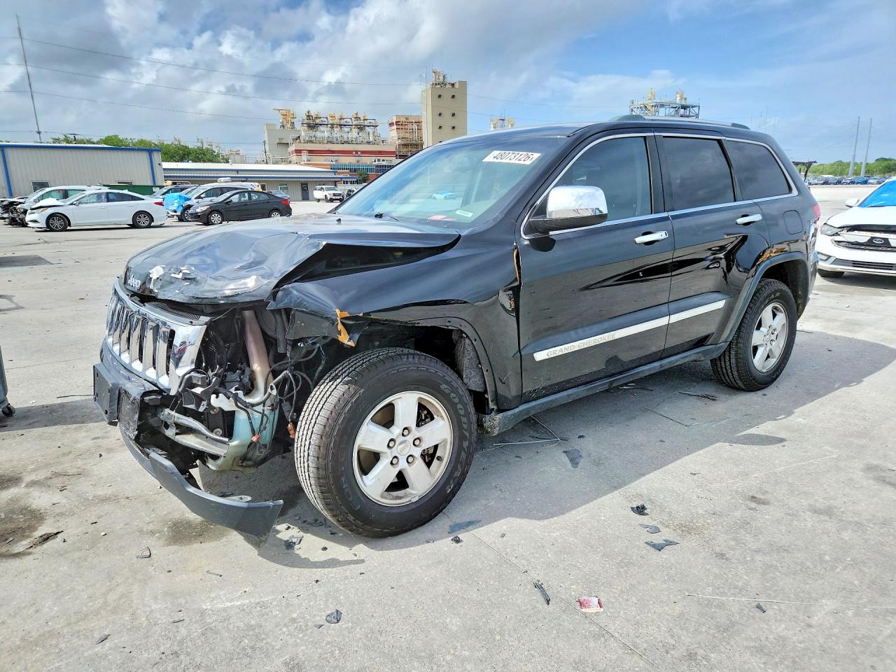 Salvage Jeep Cherokee Image