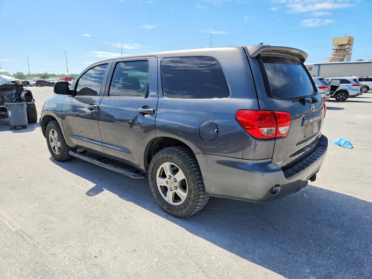 Toyota Sequoia Sr5