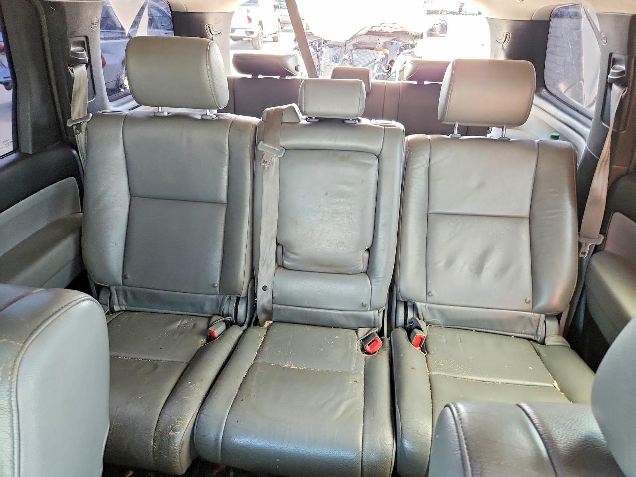 Toyota Sequoia Sr5