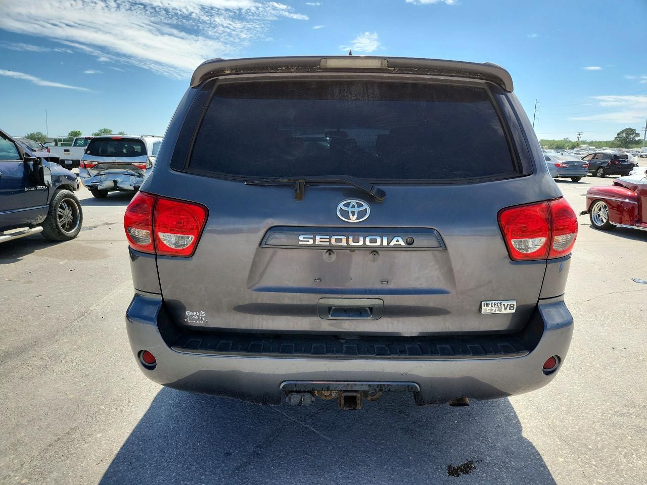 Toyota Sequoia Sr5