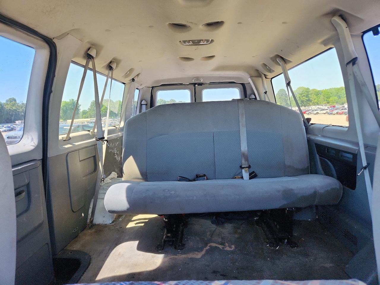 Ford Econoline E350 Super Duty Wagon