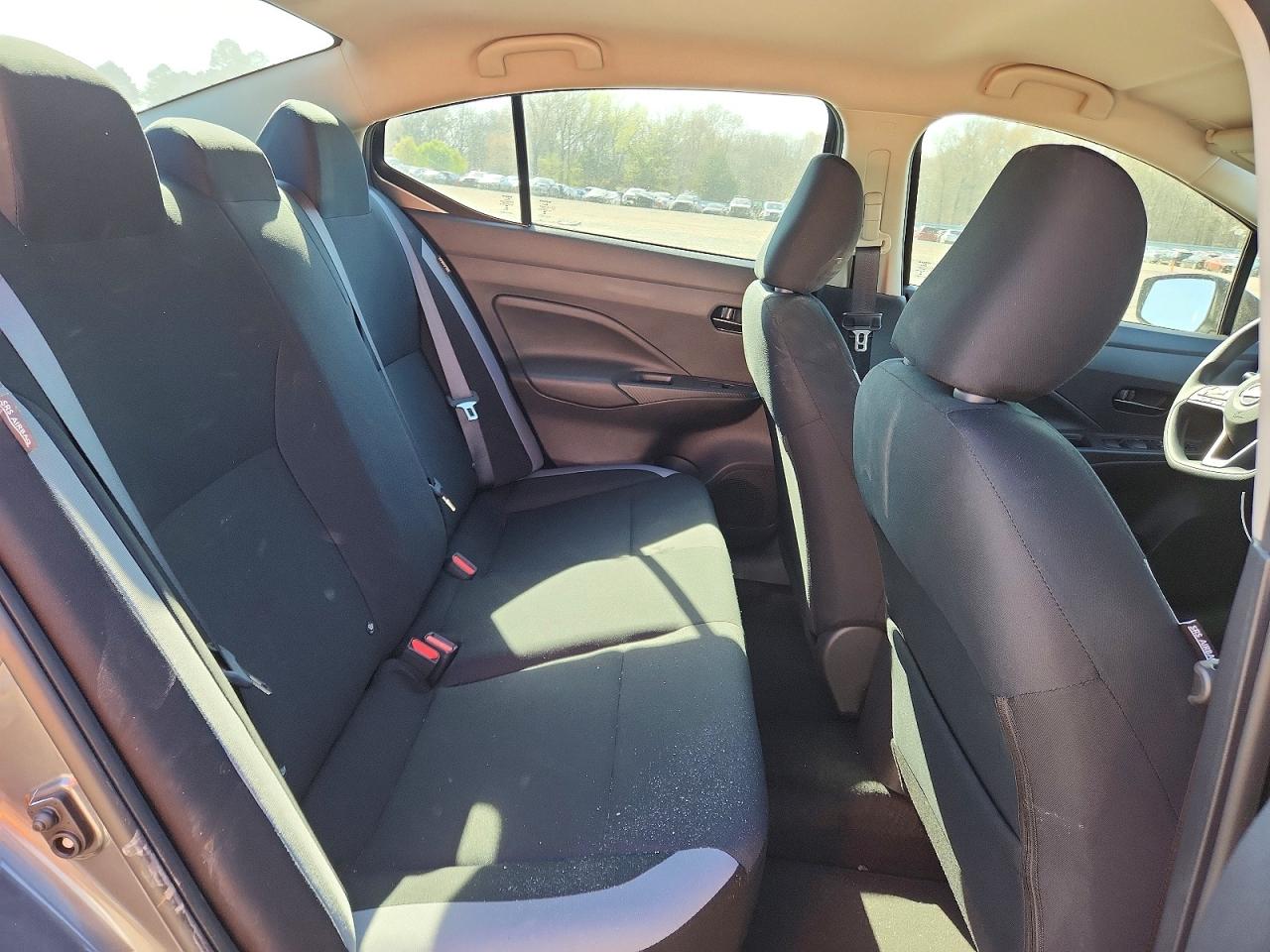 Nissan Versa S