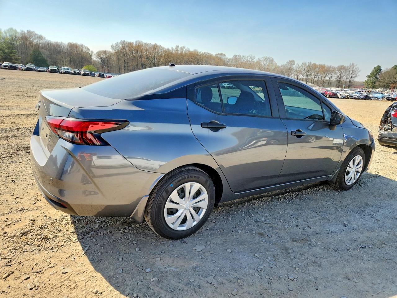Nissan Versa S