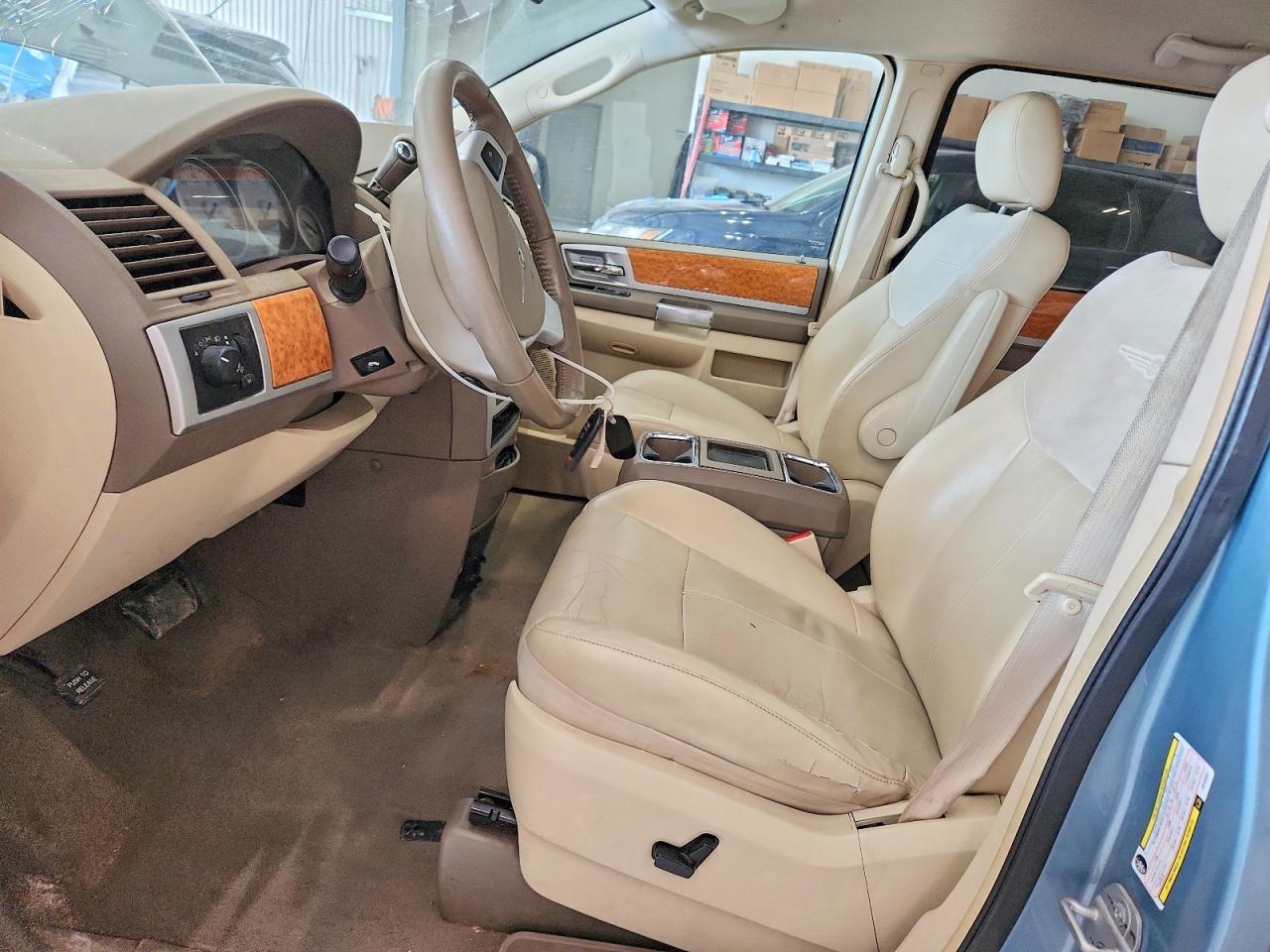 Chrysler Minivan Limited