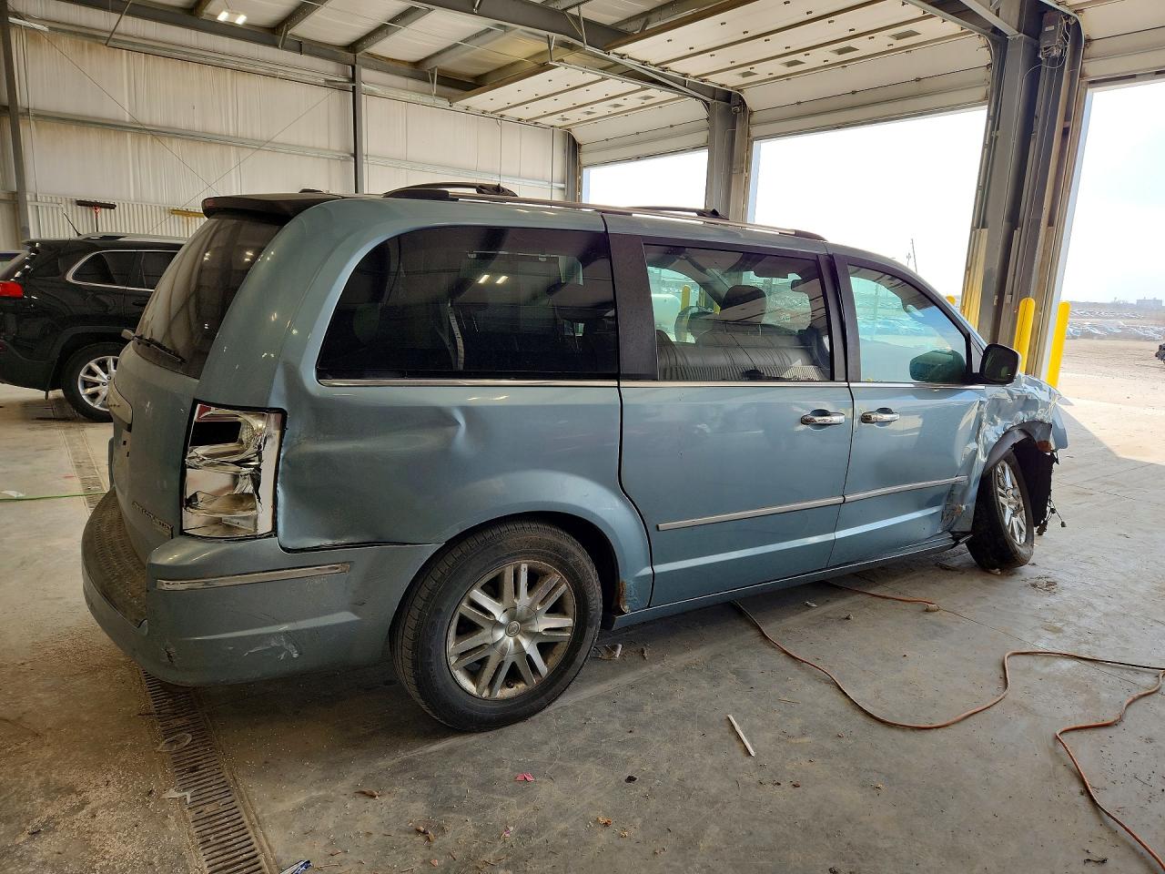Chrysler Minivan Limited