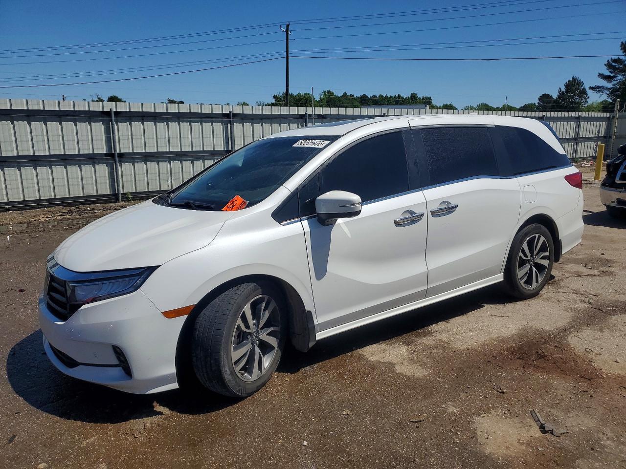 Salvage Honda Odyssey Image