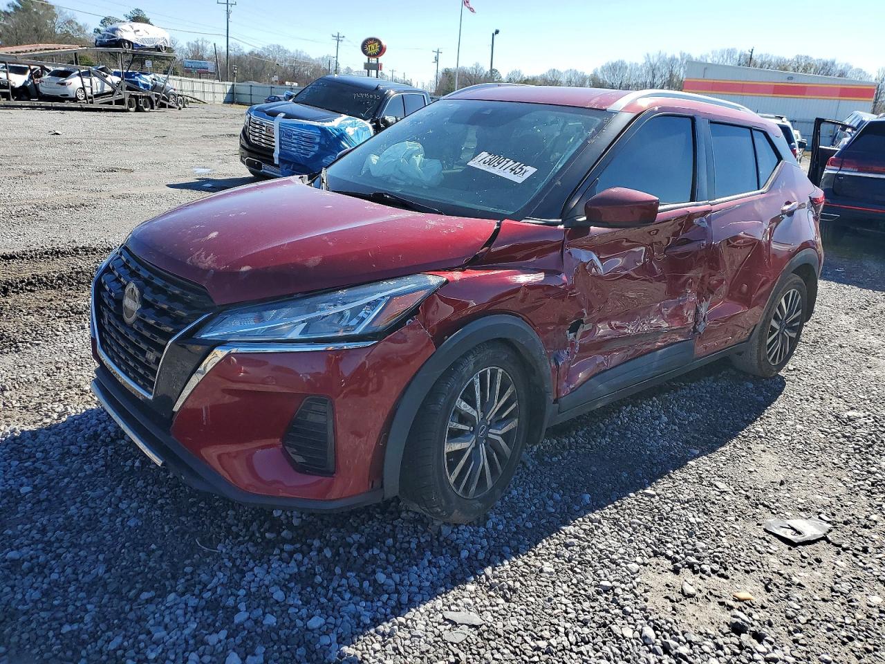 Salvage Nissan Kicks Image
